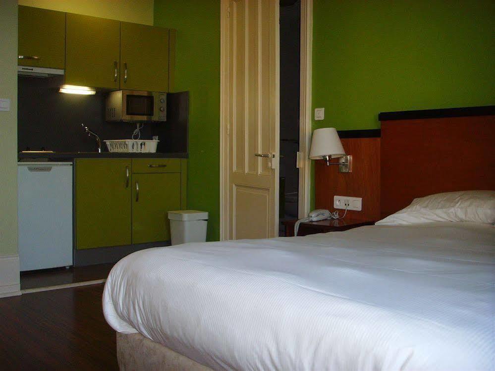 Garden & City Luxeuil Ex Le Metropole Et Les Thermes מראה חיצוני תמונה